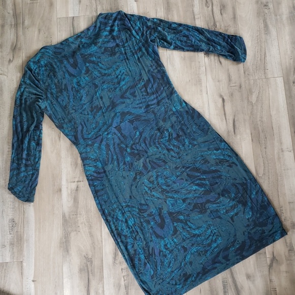 Dress - Picture 3 of 5